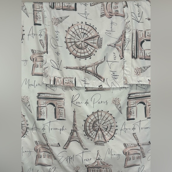 Sara Berrenson Other - ✨Host Pick✨Sara Berrenson Full/Queen Paris Comforter w/ 2 Pillow Shams